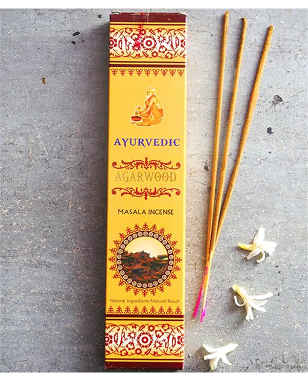 Ayurvedic Agarwood(Öd Ağacı) Elde Sarılmış Masala Tütsü - Ayurvedic Incense