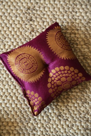 Kare Yastık - 10 cm * 10 cm - Mürdüm Rengi / Meditasyon Çanı Yastığı / Yoga Çanı Yastığı / Tibet Çanağı Altlığı Yastığı - Miamantra